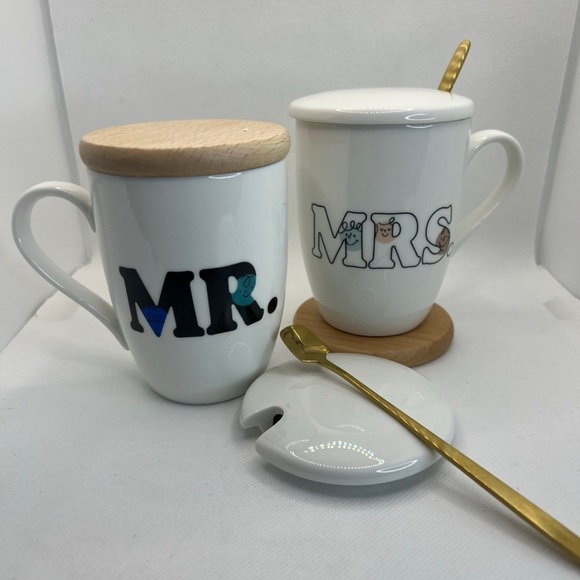 Me &Mrs mugs‎ - Picture 1 of 6